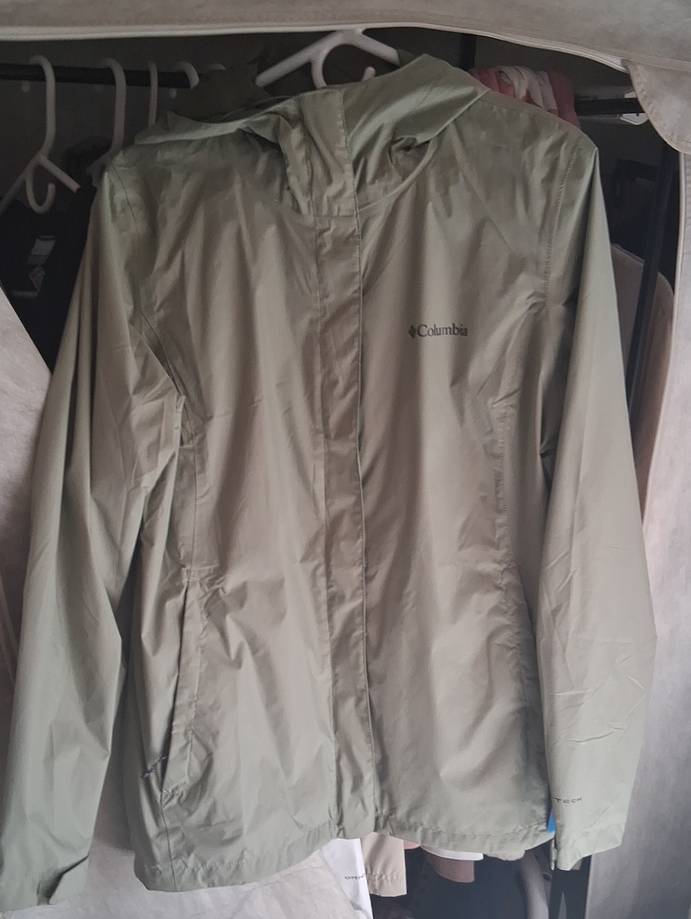 Columbia Men's Olive Green Hooded Raincoat